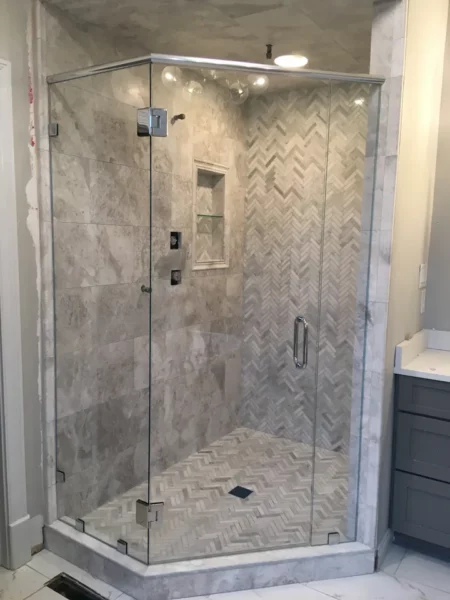 Frameless and Semi-Frameless Glass Showers